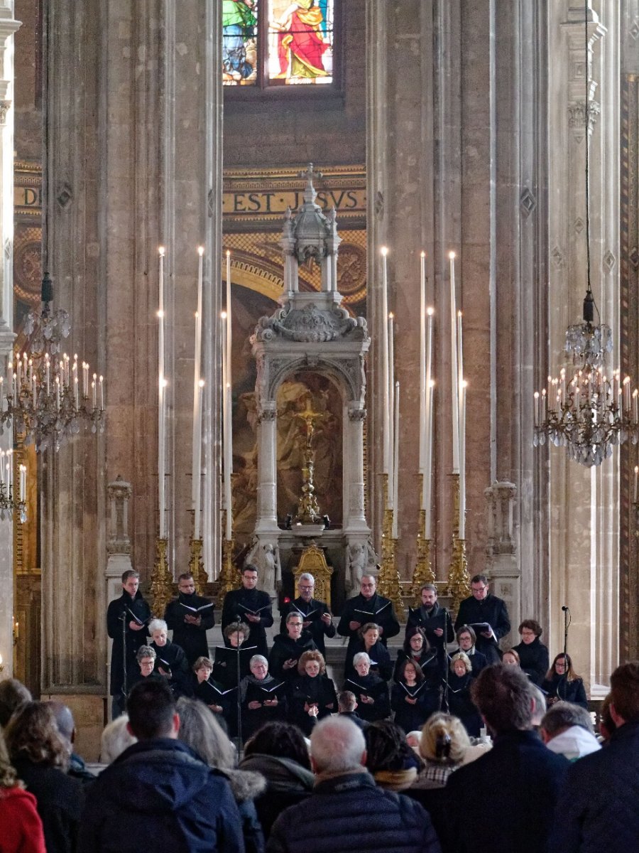 Rassemblement diocésain pour la 2e Journée Mondiale des Pauvres à Saint-Eustache. © Yannick Boschat / Diocèse de Paris.