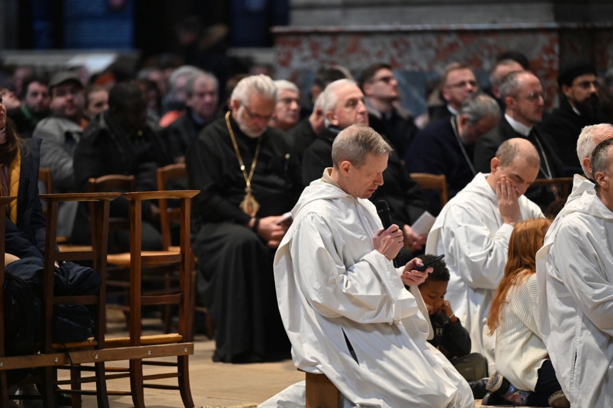 Prière du milieu du jour à Saint-Sulpice. © Marie-Christine Bertin / Diocèse de Paris.