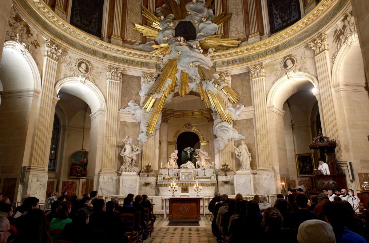 Accueil des reliques de St Thomas d' Aquin à l' église St Roch. © Trung Hieu Do / Diocèse de Paris.