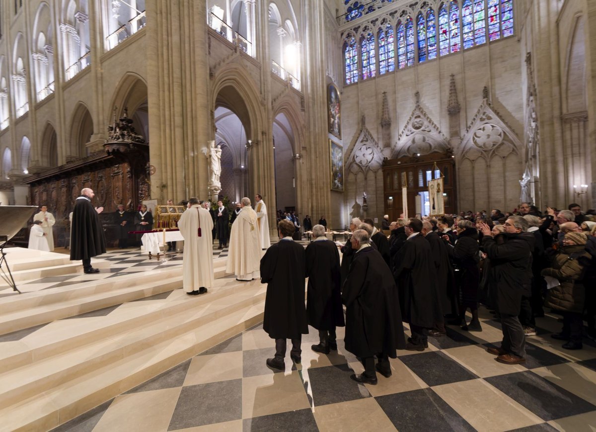 Neuvaine de sainte Geneviève 2025 : messe et procession. © Yannick Boschat / Diocèse de Paris.