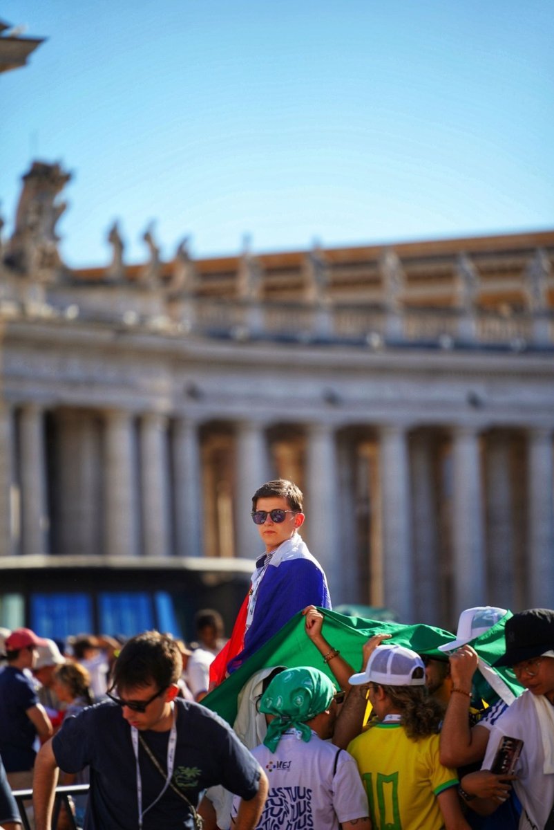 Mardi 29 juillet - Place Saint-Pierre. © Illian Callé – Diocèse de Paris.