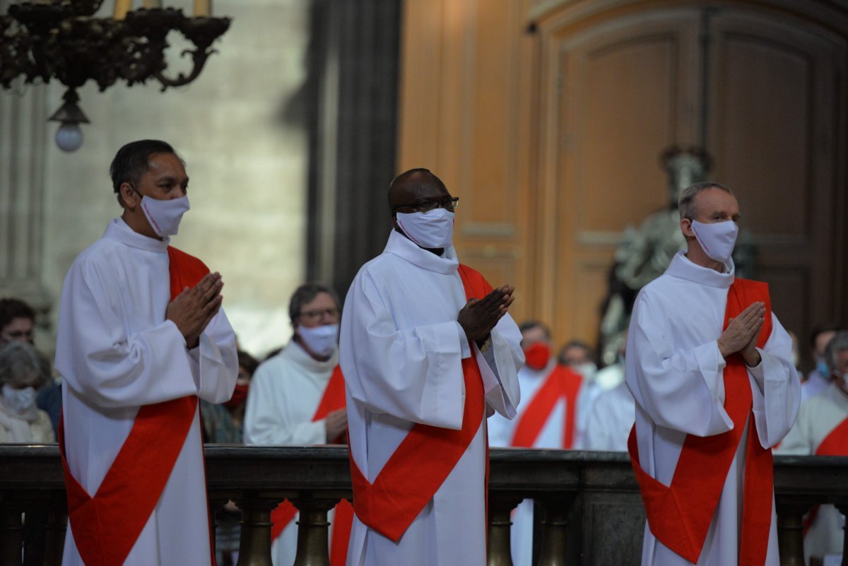 Ordinations de diacres permanents 2020. © Marie-Christine Bertin / Diocèse de Paris.