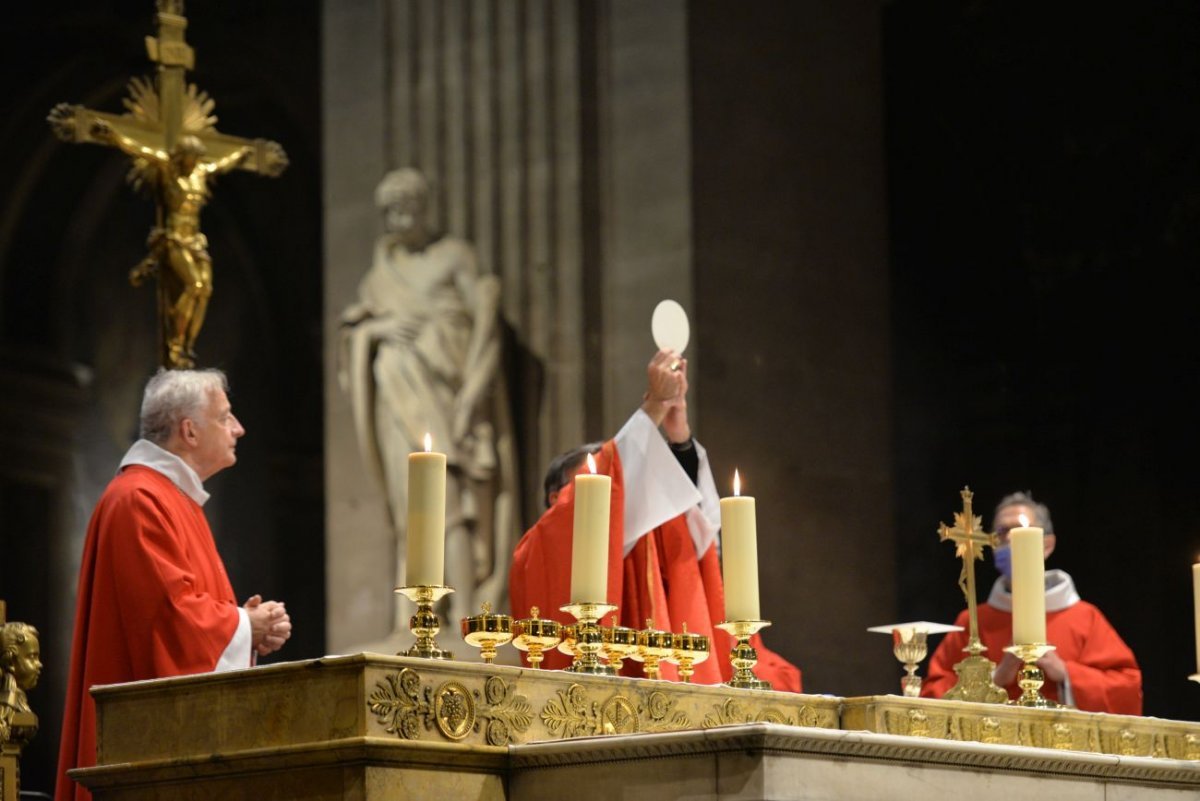 Confirmations d'adultes 2021. © Marie-Christine Bertin / Diocèse de Paris.