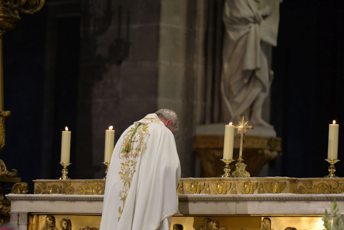 Accueil de Mgr Laurent Ulrich, archevêque de Paris. © Marie-Christine Bertin / Diocèse de Paris.