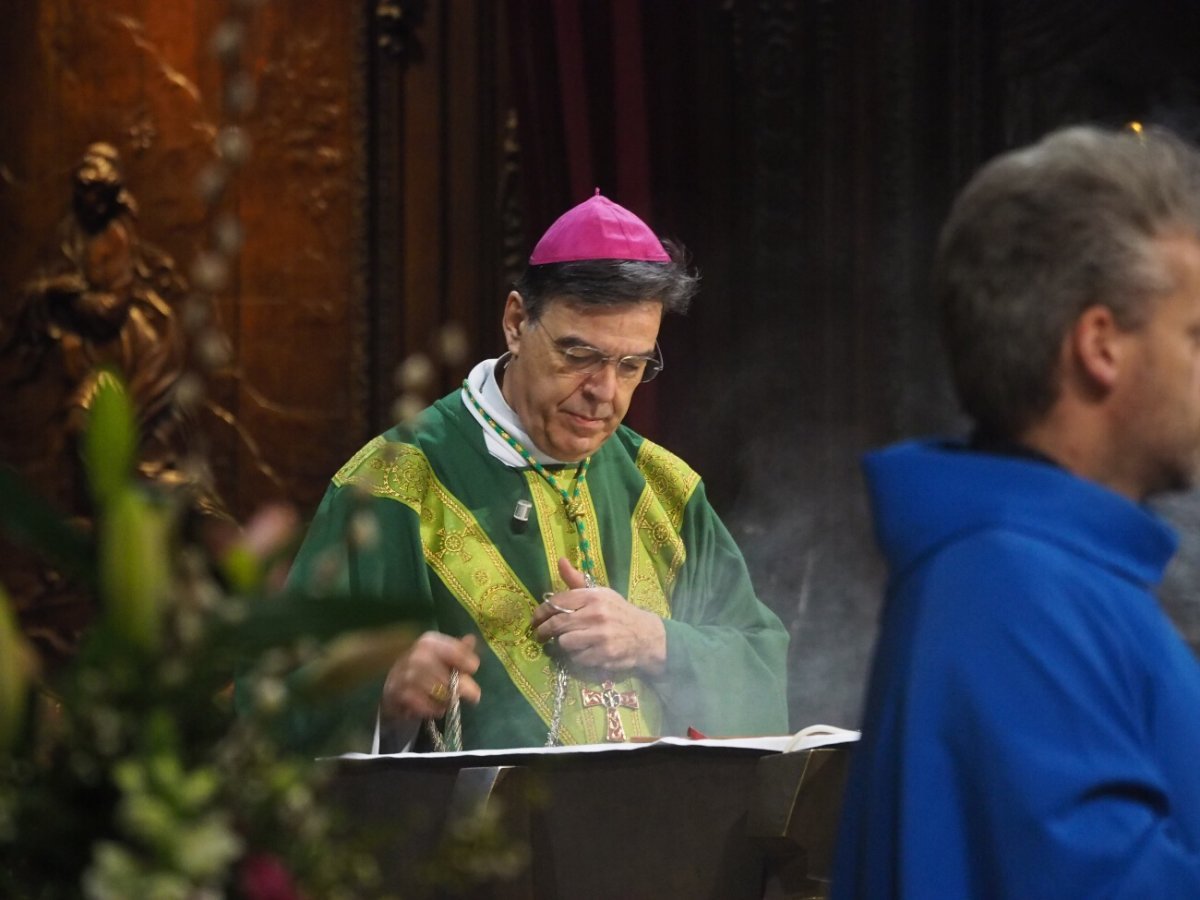 Messe célébrée par Mgr Michel Aupetit, archevêque de Paris. © Bernard Apostolides.