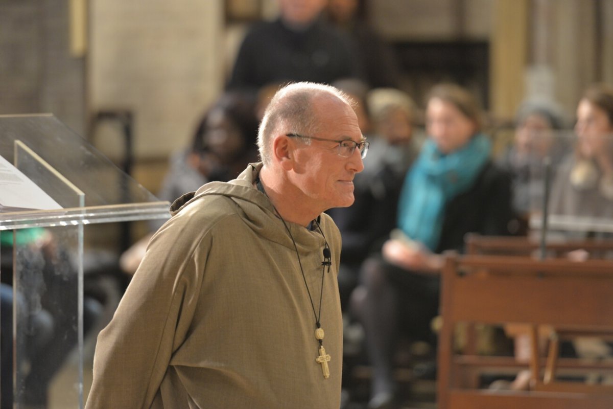 Conférence du père Nicolas Buttet à Notre-Dame des Victoires. © Marie-Christine Bertin / Diocèse de Paris.