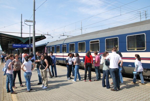 Environ 1600 jeunes ont emprunté vendredi soir les deux trains mis en place (…). Photo Pierre-Louis Lensel 