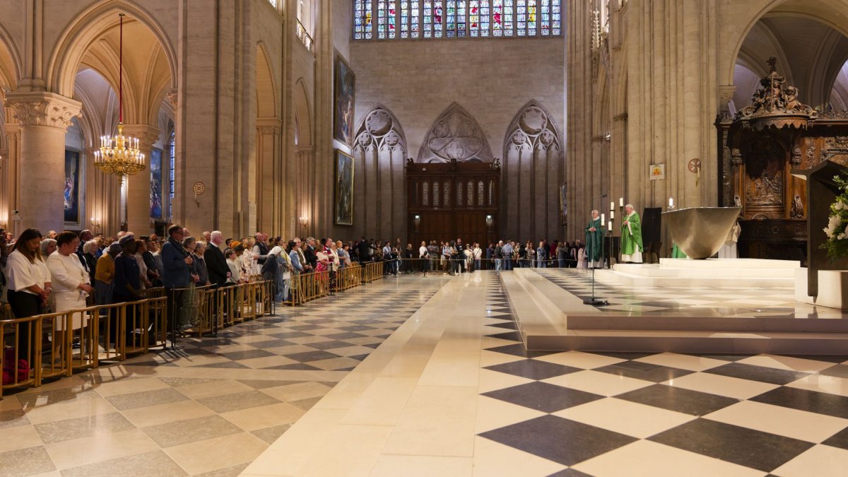 Messe à Notre-Dame de Paris pour le centenaire de la naissance de Mgr (…). © Yannick Boschat / Diocèse de Paris.