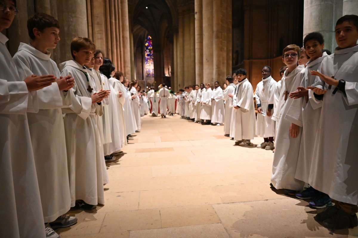 Rassemblement des jeunes au service de la liturgie 2024. © Marie-Christine Bertin / Diocèse de Paris.