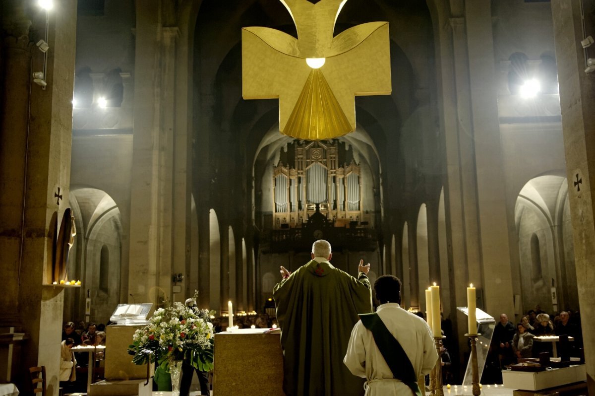 Soirée sainte Geneviève à Saint-Lambert (15e). © Trung Hieu Do / Diocèse de Paris.