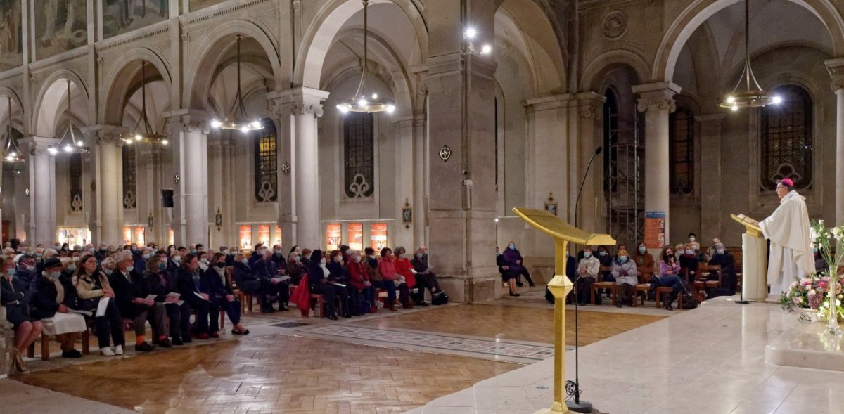 Envoi des baptisés en mission diocésaine. © Yannick Boschat / Diocèse de Paris.