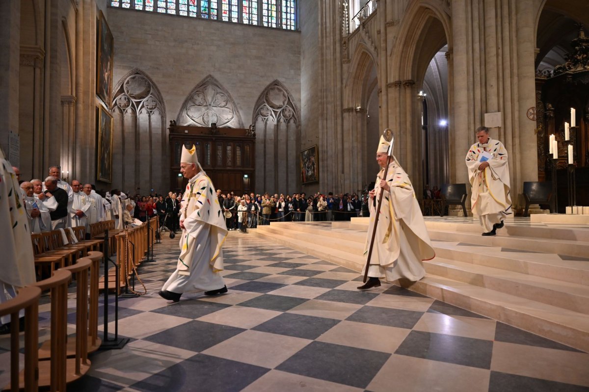 Jubilé des prêtres d'Île-de-France 2025. Messe à Notre-Dame de Paris, 4e. © Marie-Christine Bertin / Diocèse de Paris.
