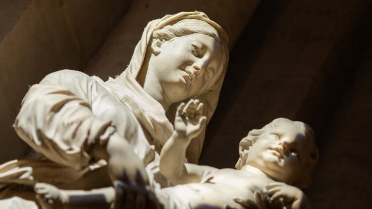 « Le Christ accomplit le Salut et Marie permet à l'humanité de recevoir cette œuvre »