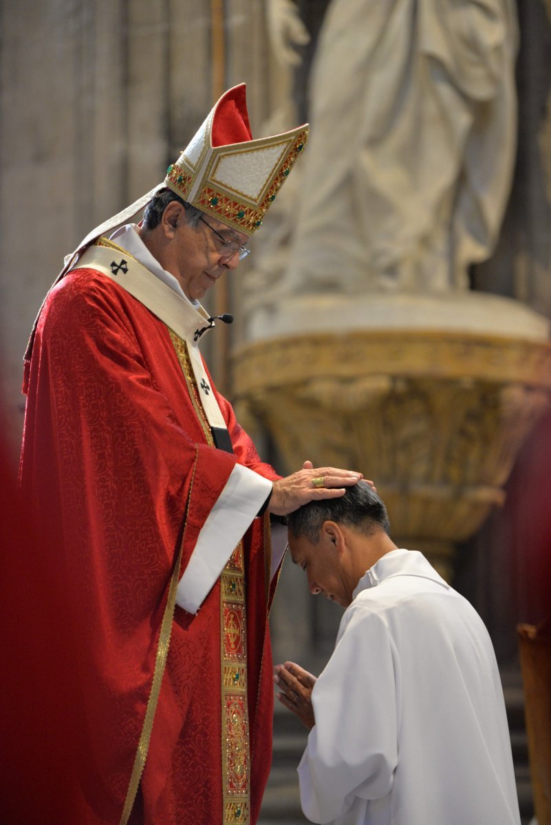 Ordinations de diacres permanents 2020. © Marie-Christine Bertin / Diocèse de Paris.