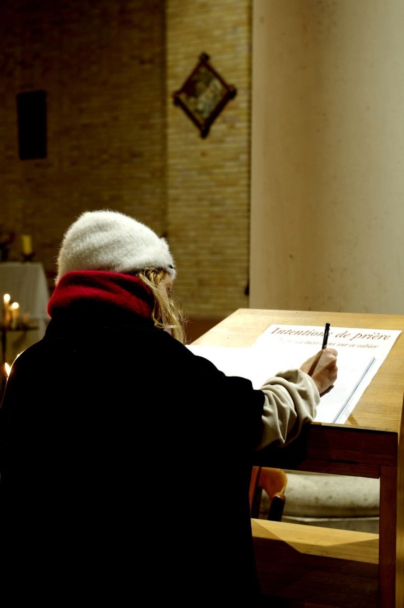 Étape 4 à Notre-Dame du Rosaire. © Trung Hieu Do / Diocèse de Paris.