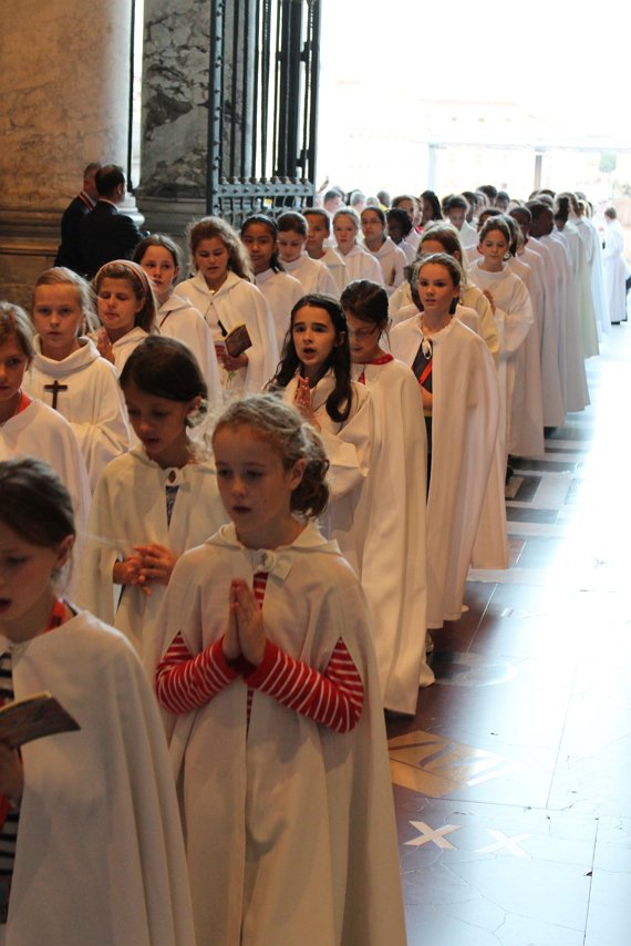 Messe à la Basilique Saint Pierre. © D.R.