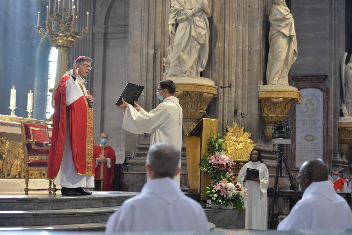 Ordinations de diacres permanents 2020. © Marie-Christine Bertin / Diocèse de Paris.