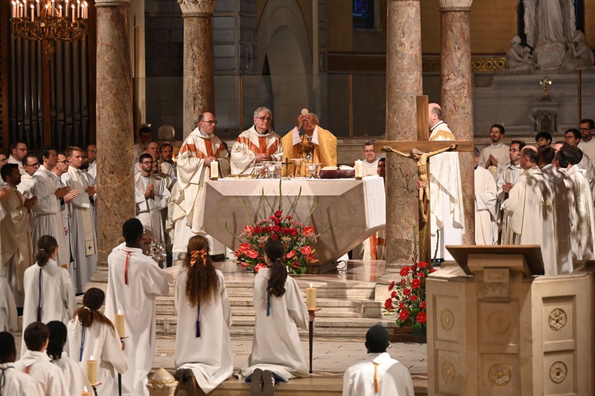 Ordination diaconale en vue du sacerdoce 2026. © Marie-Christine Bertin / Diocèse de Paris.