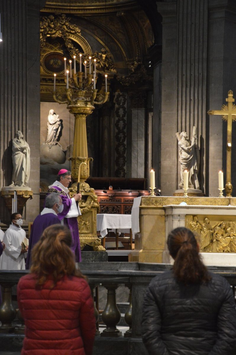 Messe suite à l'attentat à la basilique Notre-Dame de Nice. © Laurence Faure / Diocèse de Paris.