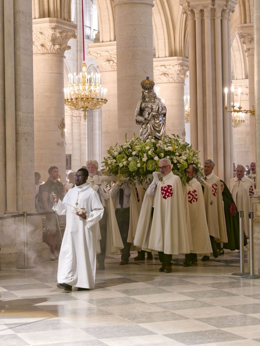 Veille de la fête de l'Assomption à Notre-Dame de Paris 2025. © Yannick Boschat / Diocèse de Paris.