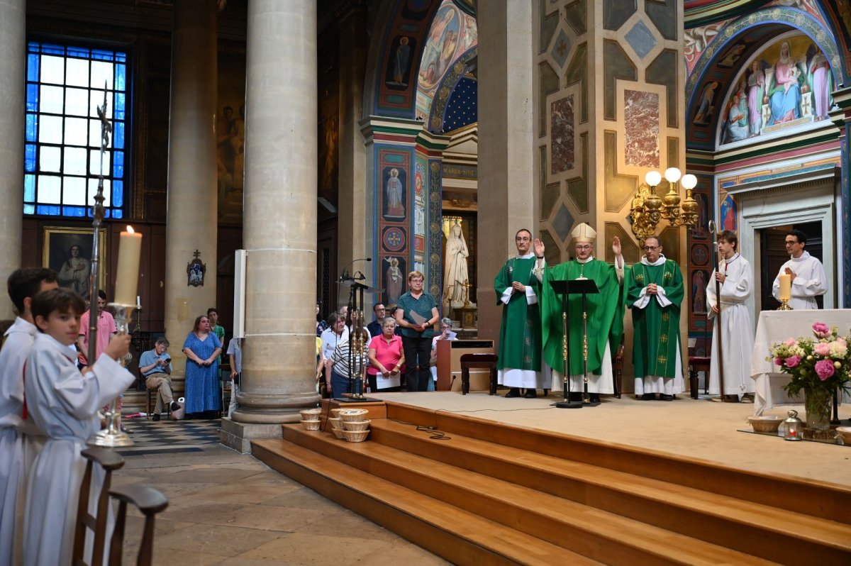 Messe d'action de grâce pour le ministère de Mgr Thibault Verny à Paris. © Marie-Christine Bertin / Diocèse de Paris.