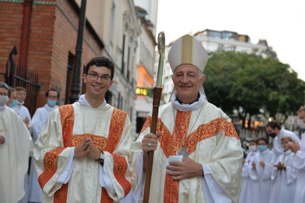 Ordinations diaconales en vue du sacerdoce 2020 à Saint-Jean de Montmartre (18e). © Marie-Christine Bertin / Diocèse de Paris.