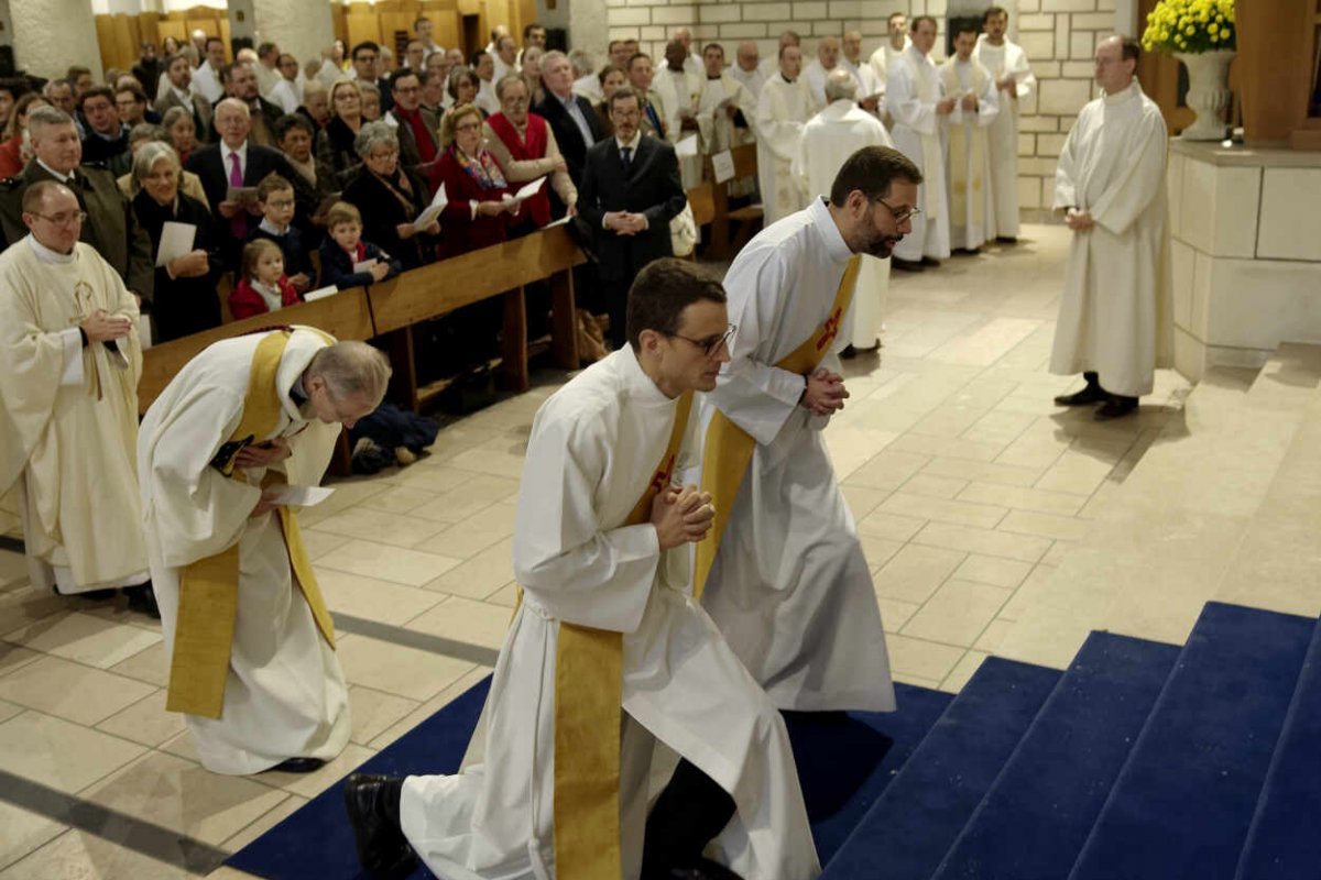 Ordinations pour la Compagnie de Jésus. © Trung Hieu Do.