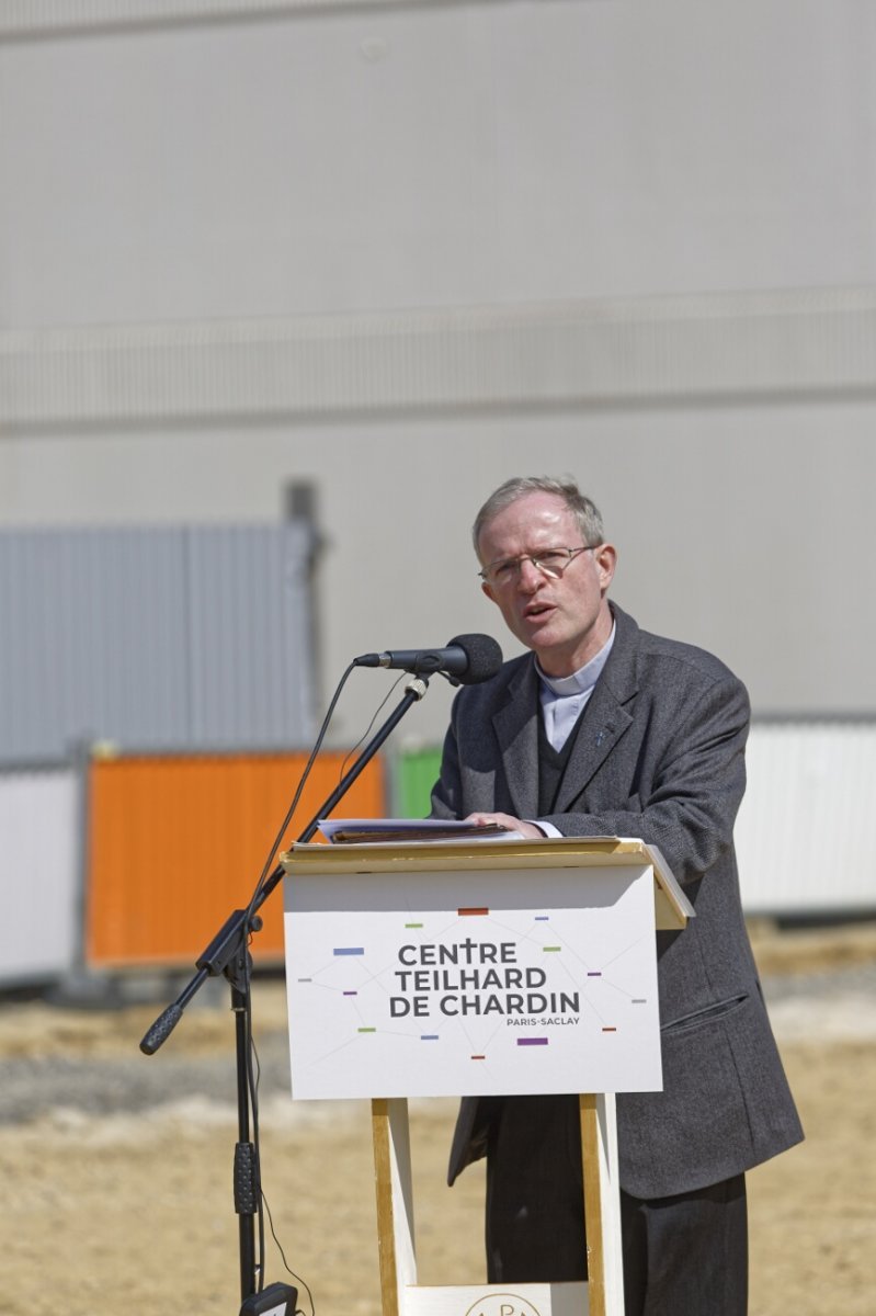 Lancement et bénédiction du chantier du futur Centre Teilhard de Chardin – (…). © Yannick Boschat / Diocèse de Paris.