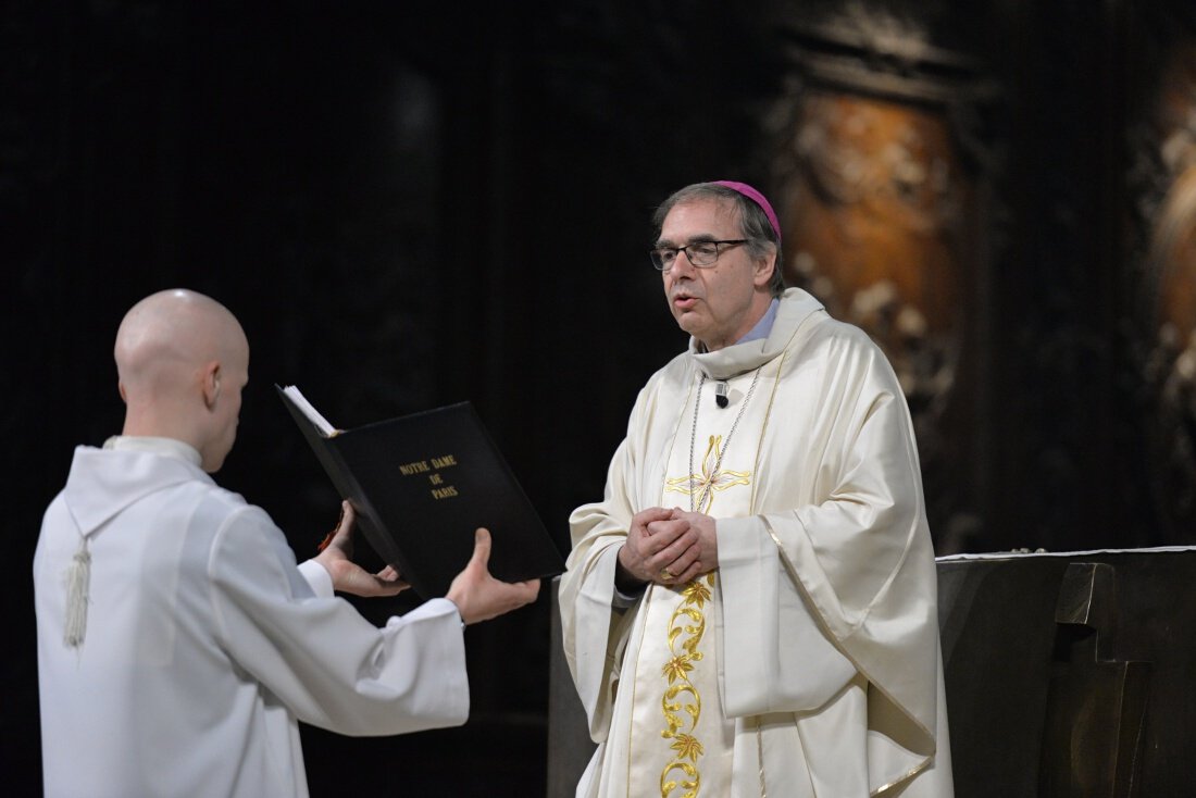 Accueil de Mgr Jérôme Beau, évêque auxiliaire de Paris. © Marie-Christine Bertin / Diocèse de Paris.