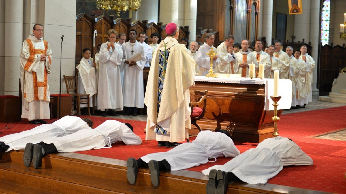 Ordinations diaconales en vue du sacerdoce 2018. © Marie-Christine Bertin / Diocèse de Paris.