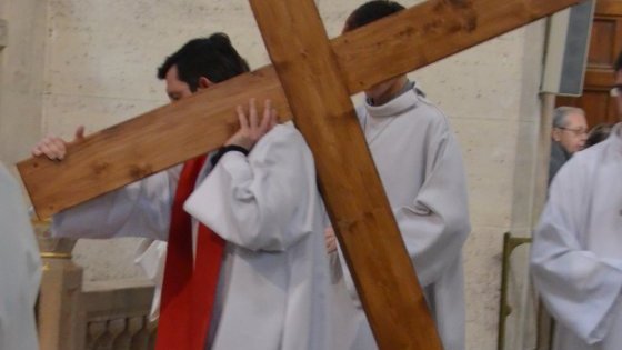 Chemin de croix de Carême dans les paroisses de Paris