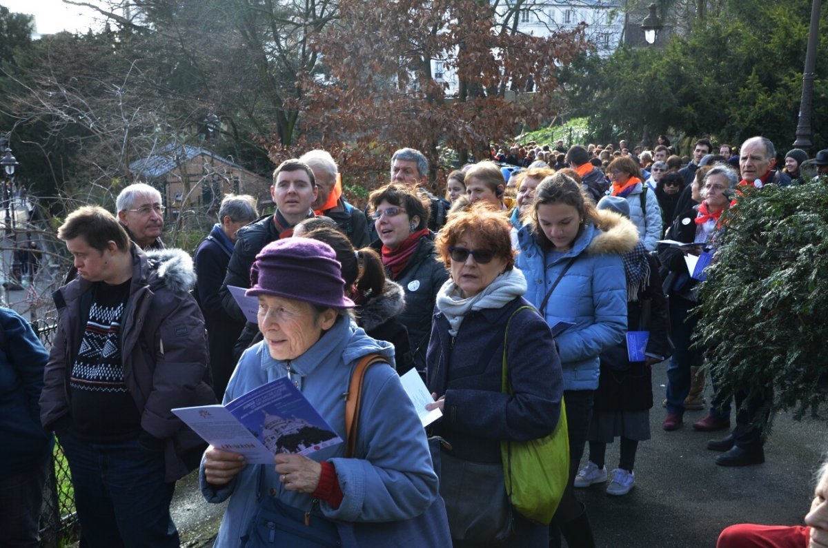 Pèlerinage des personnes handicapées à Montmartre. © Michel Pourny.