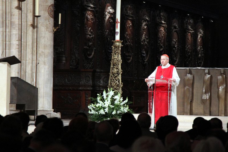 Le cardinal André Vingt-Trois a expliqué le lien entre l'Eucharistie et (…). © Yannick Boschat.