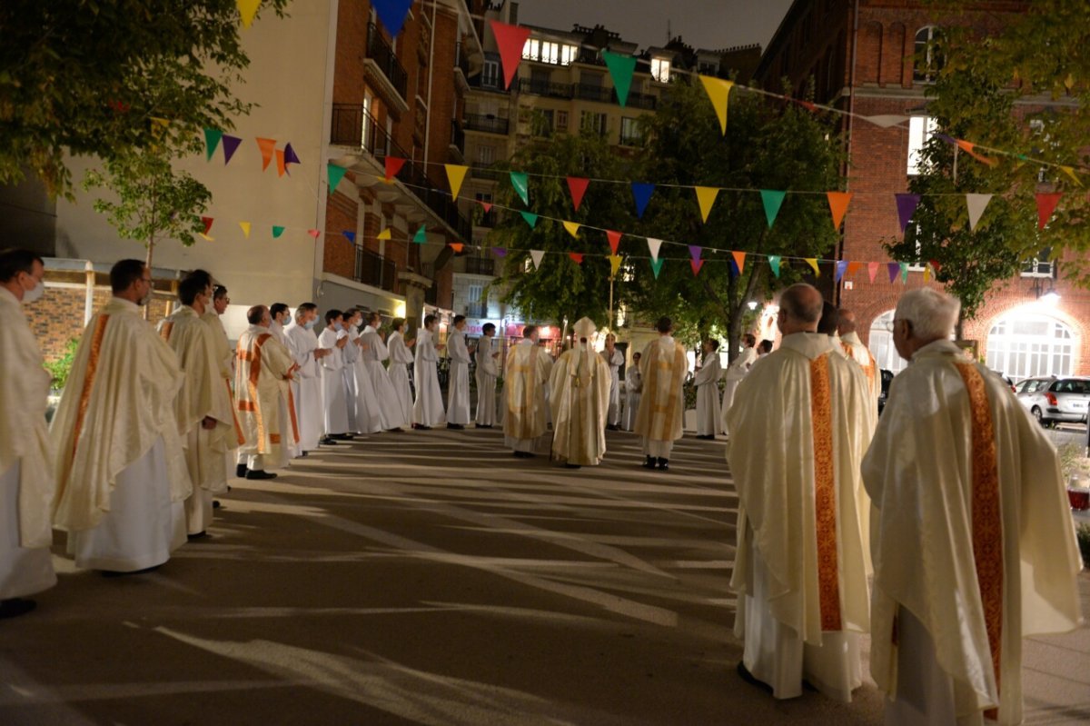 Ordinations diaconales en vue du sacerdoce 2020 à Saint-Jean-Baptiste de La (…). © Marie-Christine Bertin / Diocèse de Paris.