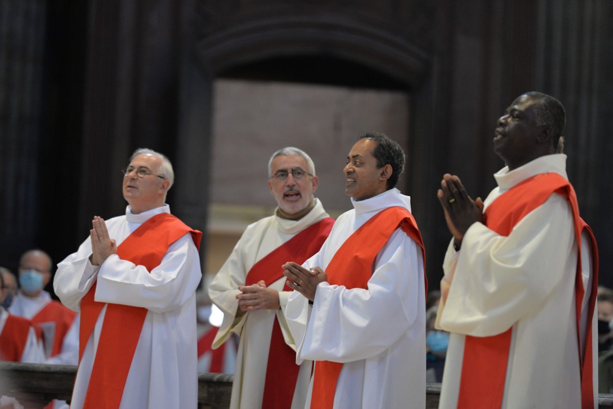 Ordinations de diacres permanents 2020. © Marie-Christine Bertin / Diocèse de Paris.