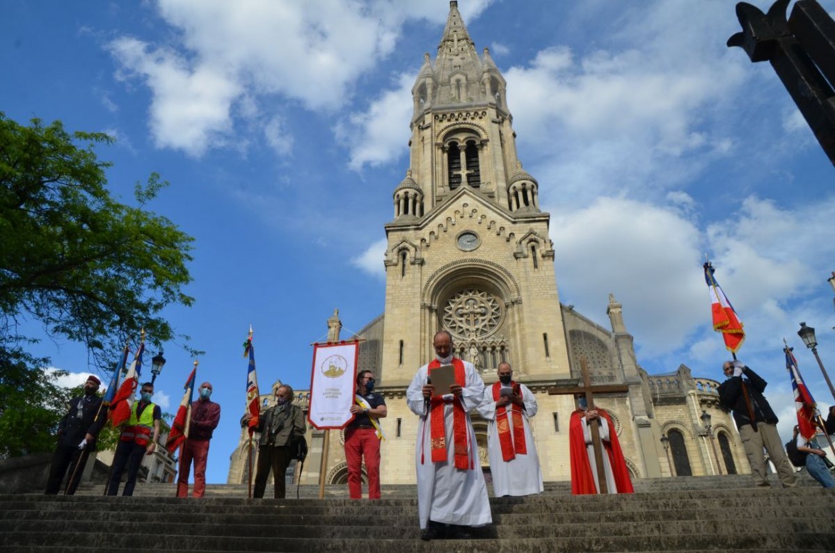 Marche des martyrs. © Michel Pourny / Diocèse de Paris.