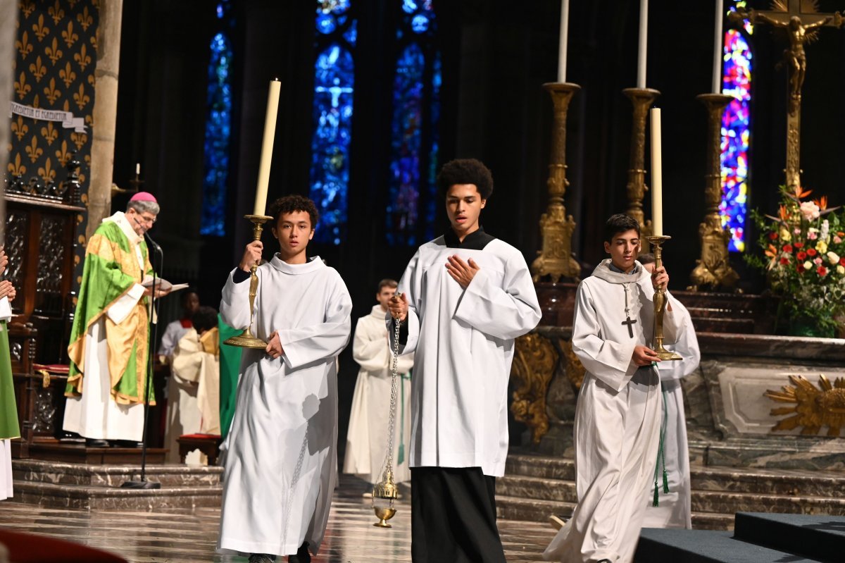 Rassemblement des jeunes au service de la liturgie 2024. © Marie-Christine Bertin / Diocèse de Paris.