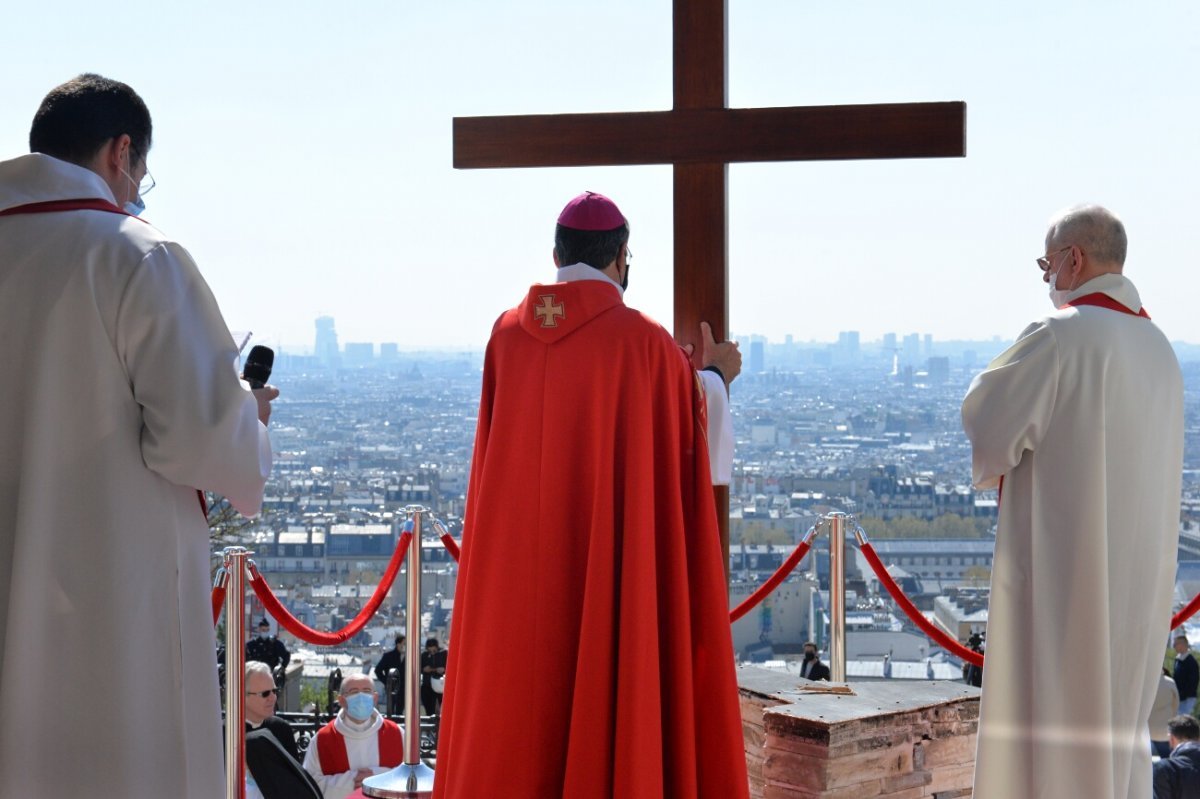 Chemin de croix au Sacré-Cœur de Montmartre 2021. © Marie-Christine Bertin / Diocèse de Paris.