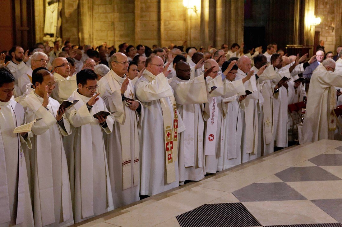 Messe chrismale à Notre-Dame de Paris.. © Yannick Boschat / Diocèse de Paris..