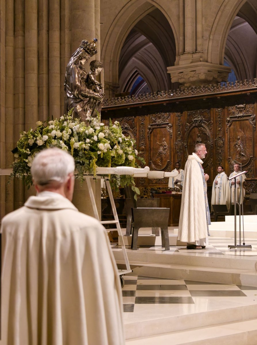 Veille de la fête de l'Assomption à Notre-Dame de Paris 2025. © Yannick Boschat / Diocèse de Paris.