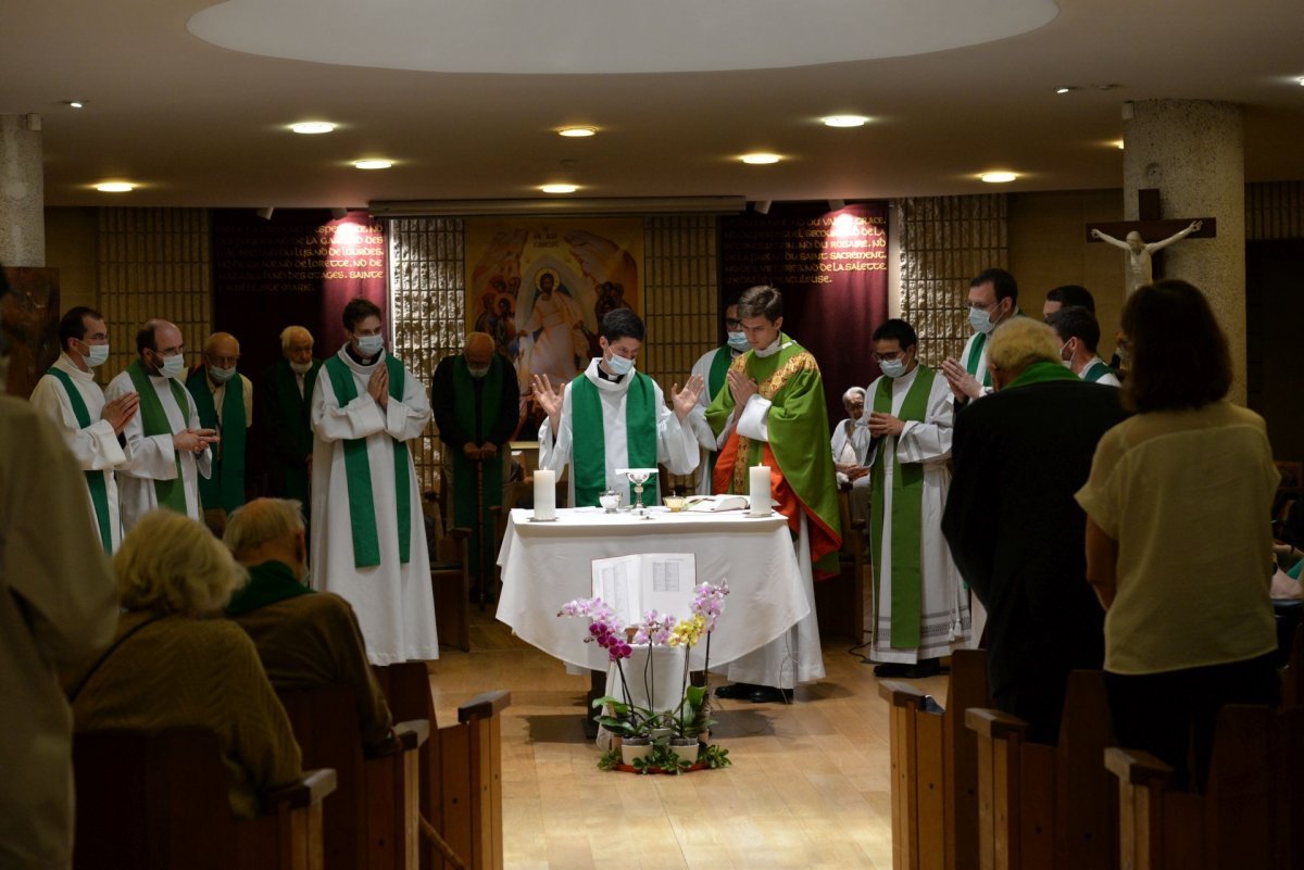 Messe des nouveaux prêtres à la Maison Marie-Thérèse. © Marie-Christine Bertin / Diocèse de Paris.