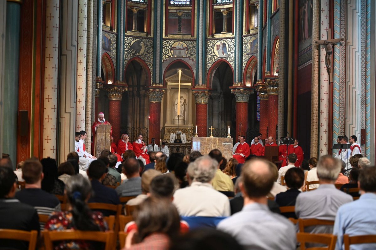 Messe et veillée de prière pour les vocations 2024. © Marie-Christine Bertin / Diocèse de Paris.