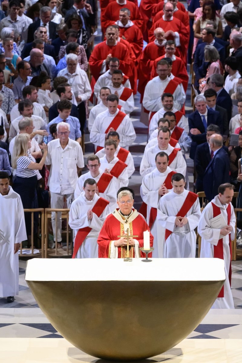 Ordinations sacerdotales 2025. © Jean-Baptiste Delerue / Diocèse de Paris.