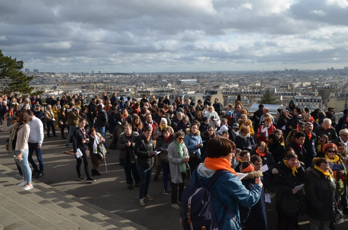 Pèlerinage des personnes handicapées à Montmartre. © Michel Pourny.