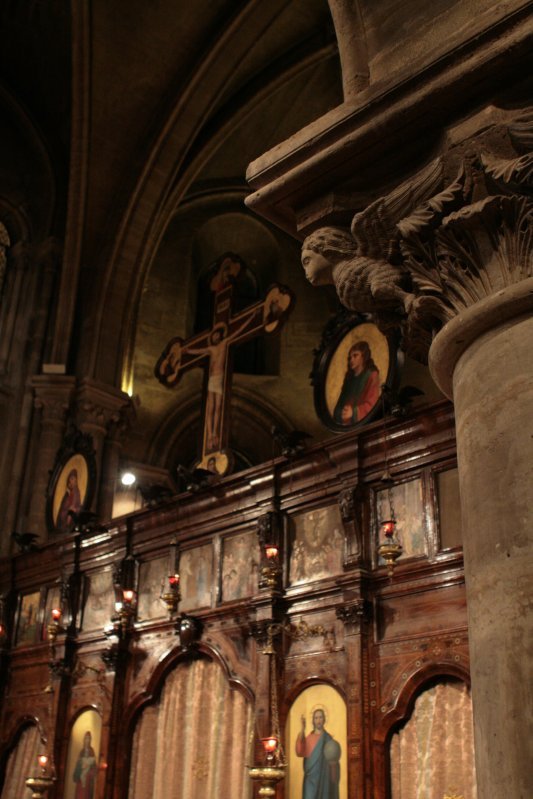 Chapiteaux ornés de harpies. © Matthieu Rondeau / C. D. A. S..