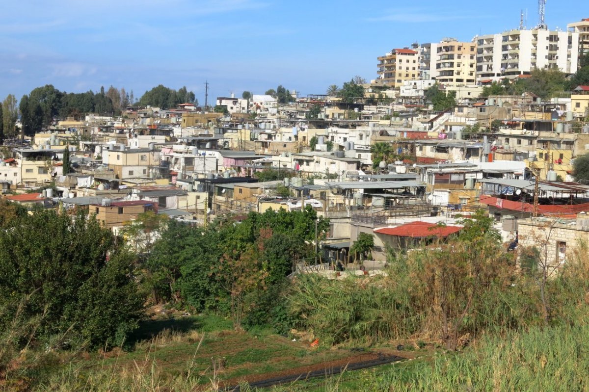 Vue du camp de réfugiés palestiniens et syriens de Beyrouth (banlieue nord). © Laurence Faure / Paris Notre-Dame (Décembre 2021).