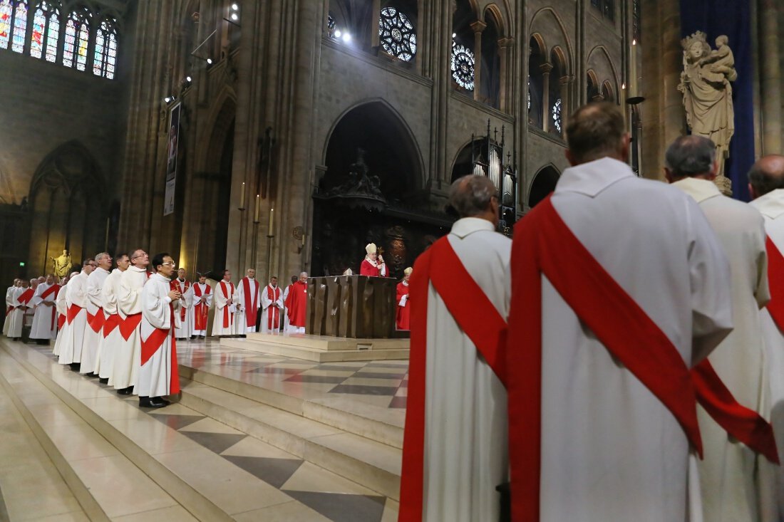 Prière mariale. © Yannick Boschat / Diocèse de Paris.