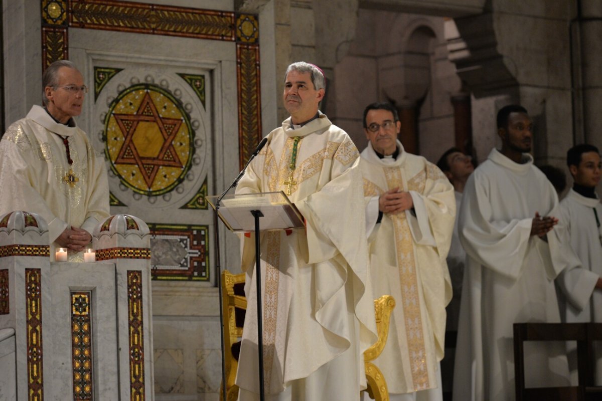 Procession Mariale, messe au Sacré-Coeur de Montmartre, Mgr Denis Jachiet. © Marie-Christine Bertin / Diocèse de Paris.