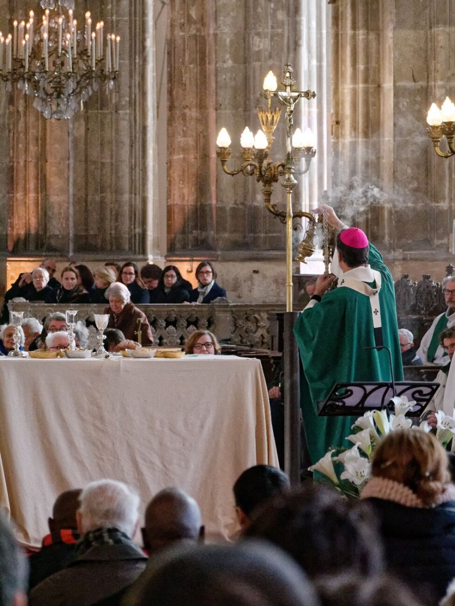 Rassemblement diocésain pour la 2e Journée Mondiale des Pauvres à Saint-Eustache. © Yannick Boschat / Diocèse de Paris.