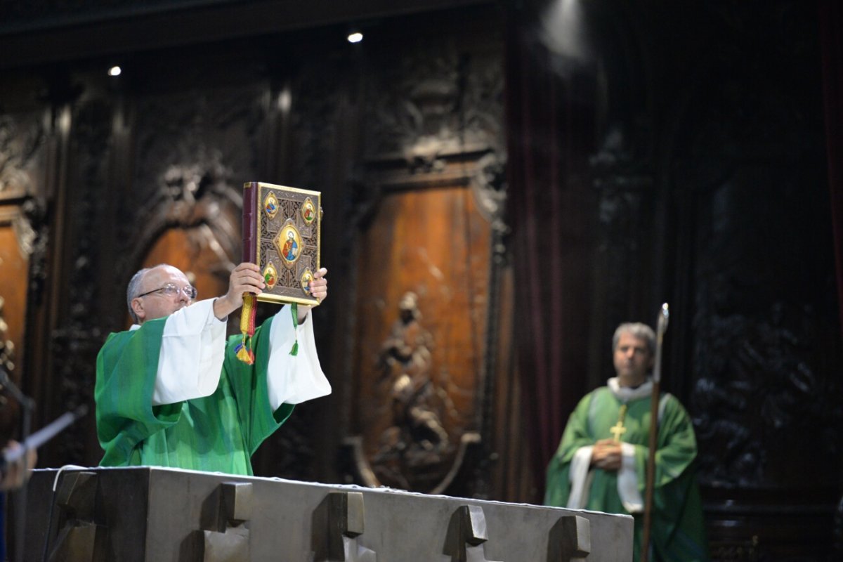 Liturgie de la parole. © Marie-Christine Bertin / Diocèse de Paris.